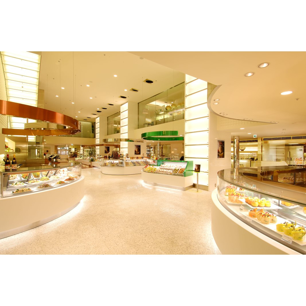 季節のフルーツ盛りデコレーションケーキ6号サイズ【予約券・店頭受け取り】