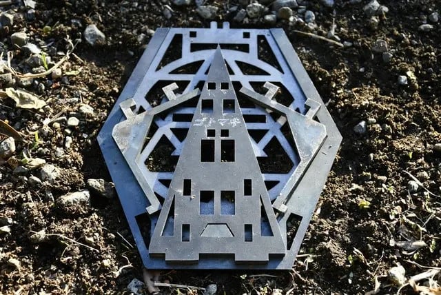 [ ナサ工業 ] 薪割り クラッカー マルチツール「 ゴトマキ 」 ~ キャンプ キャンプギア アウトドア アウトドアギア 五徳 スタンド ~ NS002-1