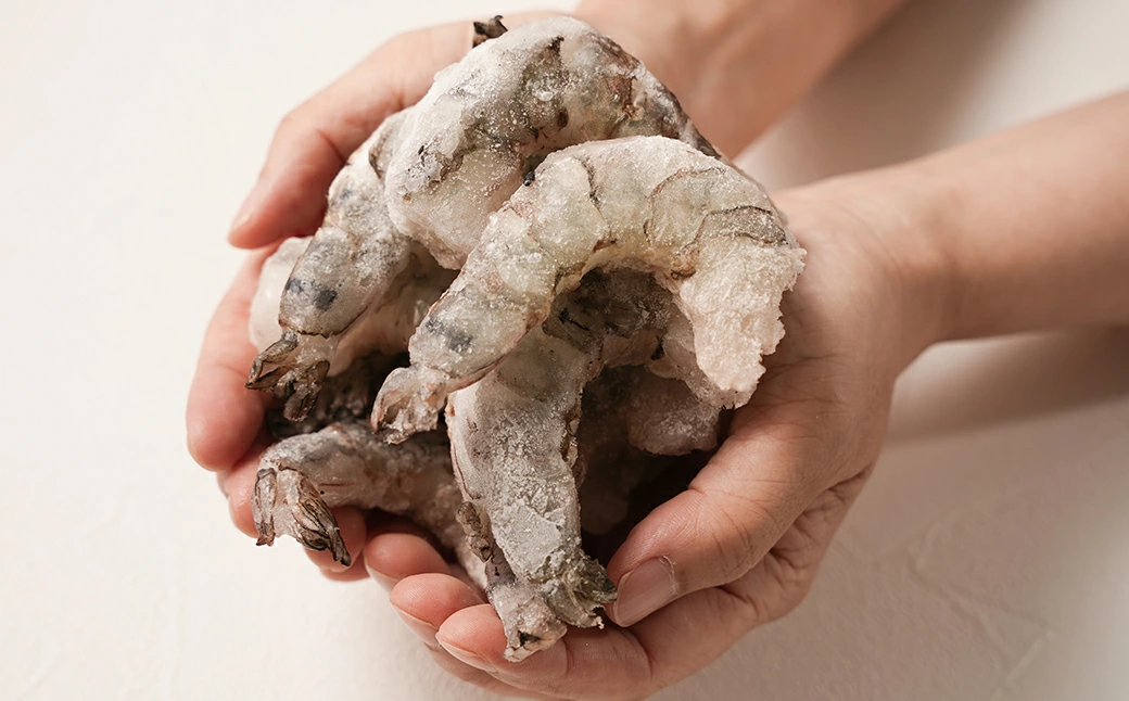 【定期便6ヶ月】至福の大粒むきえび 背ワタ処理済 1kg