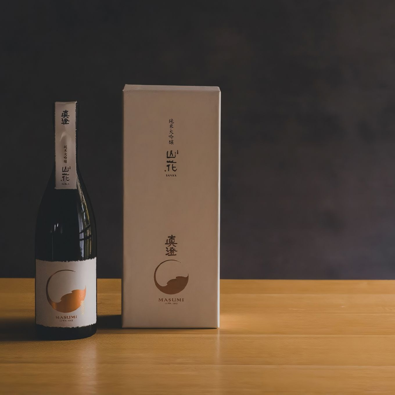 真澄 純米大吟醸酒 山花 720ml 箱入 日本酒 地酒 酒 食中酒 コンクール コンテスト 金賞 受賞 数量限定 限定 宮坂醸造 老舗 諏訪五蔵 富士見蔵 プレゼント ギフト 贈り物 贈答 家飲み 宅飲み 晩酌 お歳暮 父の日 母の日 信州 長野県 富士見町