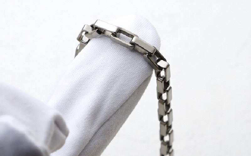 幅4mmボックス / チタンネックレス / SQUARE CORNER / 中折れ留め具 【45cm】 チタン製 【ネックレス チェーン アクセサリー おしゃれ つけっぱなし 軽量】 [L-20302_01]