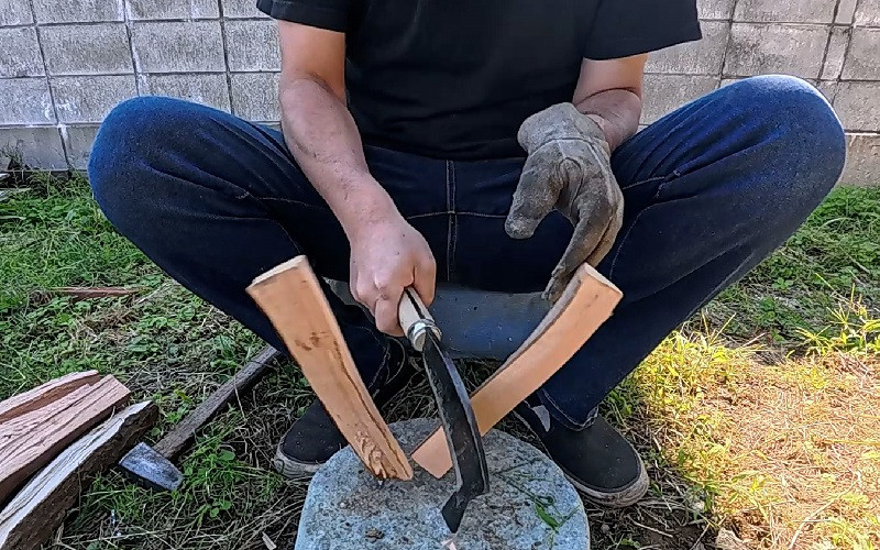 アウトドアに最適！トビ鉈ミニ ｜ アウトドア キャンプ 薪割り バトニング フェザーリング トビ付き 小物 焚き火 焚火