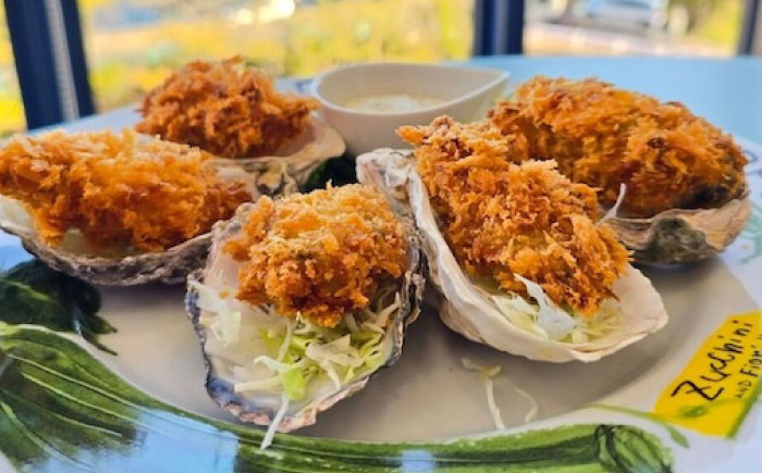 【絶景オーシャンビュー】 オイスターカフェ江田島 お食事券 3000円分（1000円分×3枚） カフェ 牡蠣 かき カキ オイスター カキフライ 魚介類 海鮮 食事券 料理 旅行 体験 観光 料理 洋食 贈答 ランチ コース レストラン フレンチ イタリアン ギフト券 グルメ お店 予約 昼食 ランチ お祝い 記念日 広島県 人気 江田島市/オーシャンポイント株式会社 [XCS001]