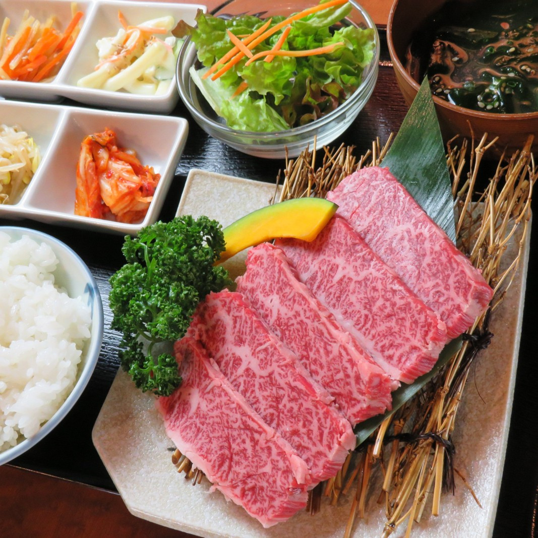 【焼肉 幸家】 お食事券 焼き肉 黒毛和牛 希少 お肉 チケット 記念日 お祝い 家族 友人 ご褒美 ランチ ディナー 贅沢 希少部位 東京 新宿 0141-001-S06