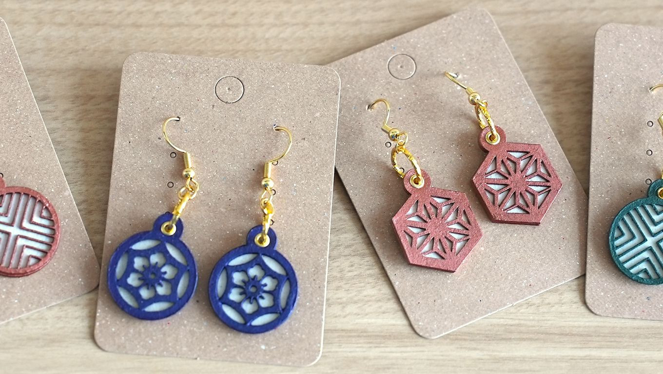 手漉き和紙アクセサリー ≪イヤリング≫ 撥水加工済み 市川手漉き和紙 渡辺 [5839-2238]