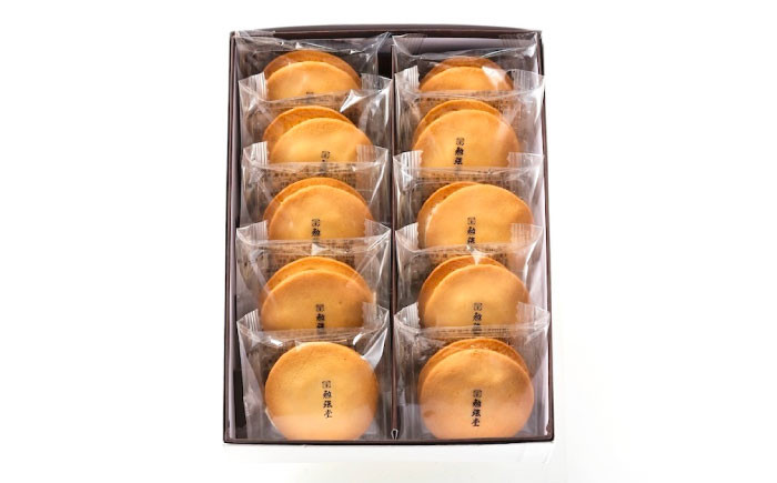 【全3回定期便】 お菓子 杏とラムレーズンサンド 10個入り×2  あんず 杏子 おやつ 菓子 お茶 レーズン ぶどう 葡萄 レーズンサンド アフタヌーンティー 紅茶 ティータイム お菓子 甘味 スイーツ 人気 おすすめ 美味しい グルメ お取り寄せ ギフト 贈り物 プレゼント セット 詰め合わせ 洋菓子 焼き菓子 広島 定期便 大人な味 広島県福山市/有限会社勉強堂 [BAFL019]