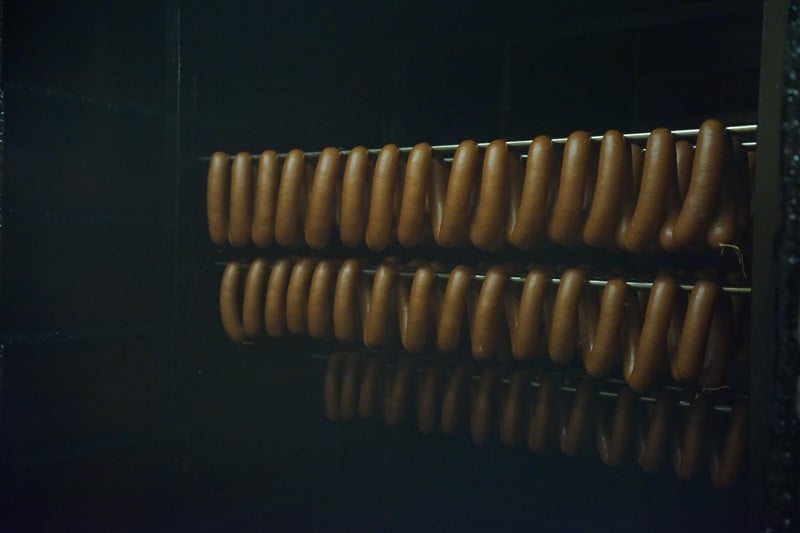 定番ウインナーと季節のソーセージの定期便≪各1パック 6ヶ月≫  | お歳暮 ギフト ソーセージ ウインナー ウィンナー 詰め合わせ 詰合せ 歩人[074-08]