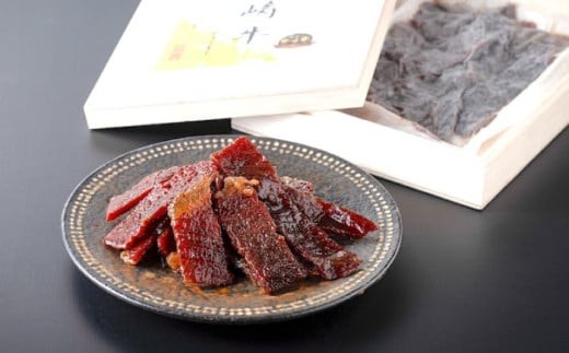 ビーフジャーキー 【京阪百貨店厳選】宮崎牛100ｇギフト仕様 宮崎牛 宮崎牛ジャーキー 牛肉ジャーキー おつまみ ビール 炙り ご飯のお供 人気 おすすめ 美味しい グルメ お取り寄せ ギフト 贈り物 プレゼント  つまみ あて 牛肉 肉 おやつ 黒毛和牛 和牛 お酒 にぴったり お菓子 ビーフ  肴 福山市  国産牛 厳選 広島県福山市/株式会社京阪百貨店 [BAFZ005]