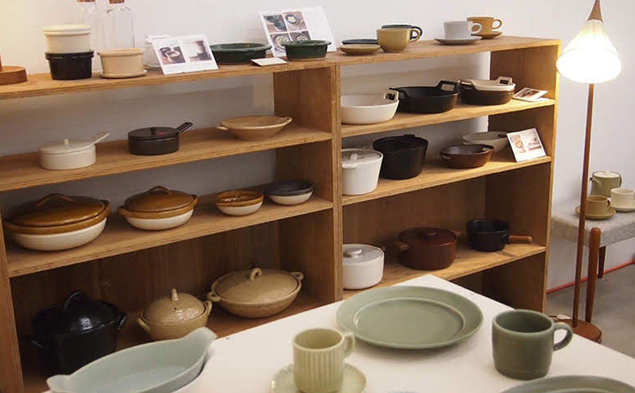 【萬古焼(ばんこやき)】ごはんを美味しく保存するスタイリッシュなおひつ 4th-market ヤソハチ お櫃 一合半 黒1個【八十八、おひつ、米、新米、レンジ、保温、保冷、万能、おしゃれ、かわいい、結婚祝、出産祝、セット、贈答、普段使い、手作り、一人用、家庭用、一人暮らし、家族、ファミリー、新生活、三重県 四日市市 ふるさと納税】