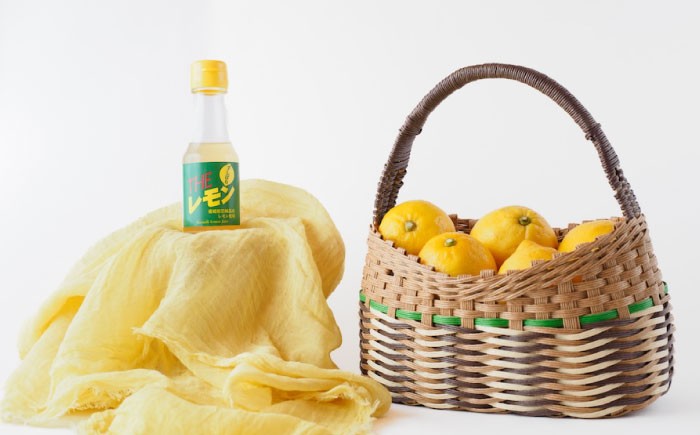 調味料 手しぼりTHEレモン（レモン果汁100％）100ml×6本 冷蔵 おすすめ 人気 ランキング 国産 瀬戸内産 ストレート 料理 飲み物 ドリンク 焼酎ハイボール 酎ハイ サワー カクテル ドレッシング 焼き魚 揚げ物 スイーツ 万能調味料 便利 小分け 瓶 ギフト 贈り物 プレゼント お取り寄せ  広島県福山市/八田保命酒舗 [BAET003]