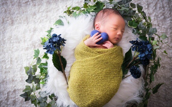 新生児 ニューボーンフォト 撮影 チケット 1枚 |  写真 フォト 赤ちゃん ニューボーン 家族 ファミリー 家族写真 パパママ 記念 記念写真 チケット いりそ写真館 埼玉県 狭山市