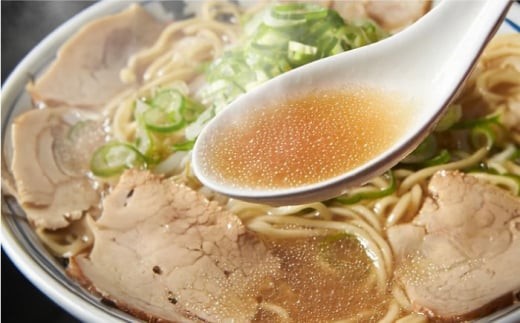 【6回定期便】 ラーメン 岐阜老舗店天外 醤油 5食セット 簡単調理 自宅で本格 主婦応援 真空パック お取り寄せ ご当地 グルメ 手軽 拉麺 らーめん 時短 麺 しょうゆ ショウユ 岐阜県 おすすめ 人気 6回 定期便 5食 セット 詰め合わせ チャーシュー メンマ スープ付き 老舗の味 ギフト プレゼント 贈り物 贈答 お返し 岐阜市/カツヤプロジェクト [ANCT003]