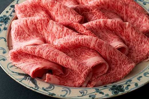 【寛閑観】特選近江牛 すき焼きしゃぶしゃぶ用『霜降り・赤身』ミックス450g(霜降り250g・赤身200g)【冷蔵】【FR31W】( 近江牛 ブランド 和牛 牛肉 すきやき すき焼き しゃぶしゃぶ 国産 人気 鍋 滋賀県 近江八幡市 赤身 霜降り 神戸牛 松阪牛 に並ぶ 日本三大和牛 近江牛 ふるさと納税 )