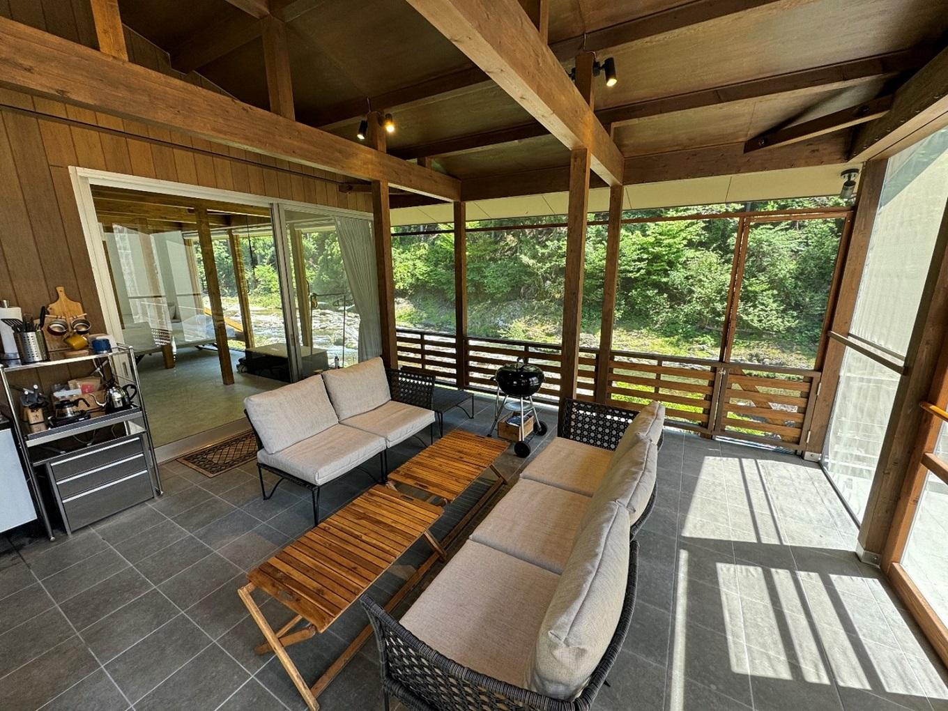 【RETOUR KYOTO】 グランピングヴィラペア宿泊券［ 京都 グランピング リバーサイド 清流 自然 リゾート 割引 チケット 宿泊券 ギフト券 人気 おすすめ BBQ 本格料理 宿泊 旅行 観光 宿 ］