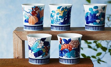 H073伊万里鍋島焼ぐい呑揃（５個入）絵違い