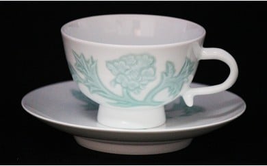 A300-4 人間国宝 井上萬二作 白磁緑釉牡丹彫文紅茶碗