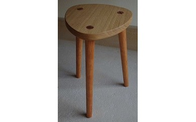 【77053】スツール 木製 かわいいおにぎり型の椅子「おにぎりスツール」 727497 - 岐阜県富加町