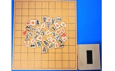 将棋 駒 須藤思眞作菱湖島黄楊銀目杢盛上将棋駒 新品 桐製平箱付(K422