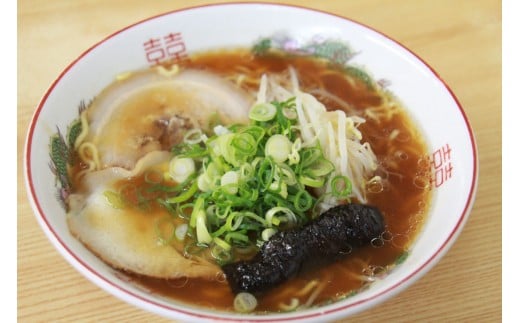 西脇市と多可町を中心とした北播磨地域で食べられている兵庫県を代表するご当地ラーメン！甘めのスープが特徴です。