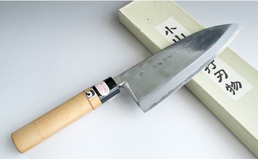 公式の 小山 手打 出刃 包丁 八寸 青鋼 調理器具 キッチン/食器 お得なクーポン 小山 手打 出刃 包丁 八寸 青鋼 調理器具