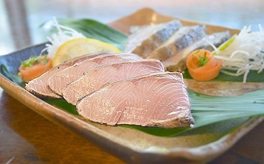 ［0994］「天然」ブリ（冷凍）の藁焼きタタキ　(6～10個)約1kg