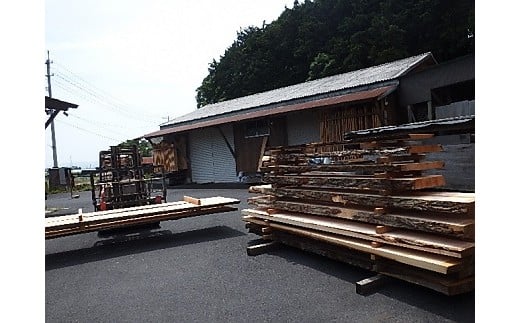 島根県出雲市のふるさと納税 銀杏のまな板（家庭用）【1-185】