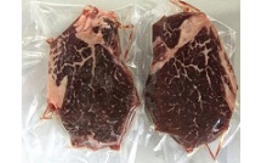 肉からドリップが出やすく、部位の特性上、血液が多く真空状態では色が黒ずんでいきます。味や香り、品質には問題ありません。
