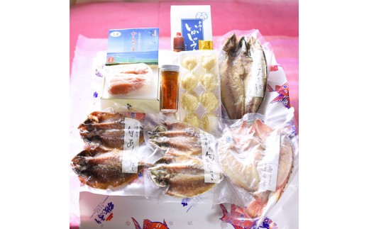 唐津産の新鮮な魚を使ったサバやアジの干物・みりん干し・
呼子のイカしゅうまい・明太子・ウニ等
バラエティ豊かにお届け。