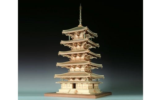 Woody JOE製 木製建築模型 1/75法隆寺 五重の塔(ペイントマーカー付) / 木製キット 木造五重塔 大型模型
