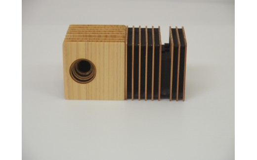 iPhone用パッシブスタンドスピーカー Wood fin cube