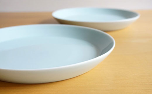【白山陶器】【磁器の美しさ】 S-lineシンプルな25cm プレート 皿 2枚セット 青白釉【波佐見焼】 [TA57]|白山陶器株式会社
