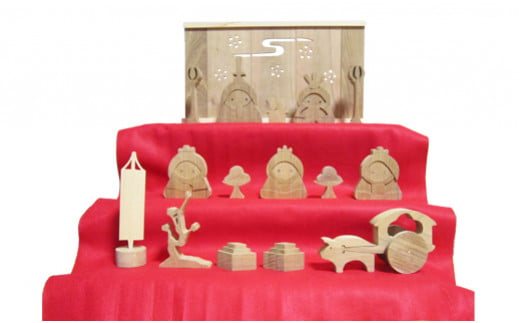 木製のひな人形 3段飾り 箱入 （エンジュの木） 大 M234S06