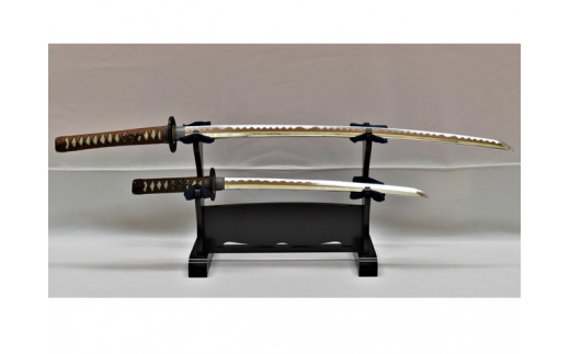 H85-08 模造刀 飾り刀（金茶） 大小セット 刀掛け付き ( 濃州堂 