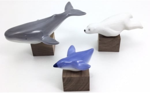 有田焼 海の生き物① シロクマ・クジラ・ペンギン 木台付 マルコウ陶苑 A11-10