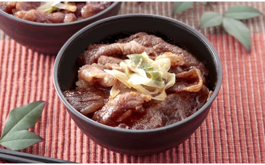 佐賀牛と佐賀県産のお米を使用して特製のタレで味付けしたすきやき丼です。