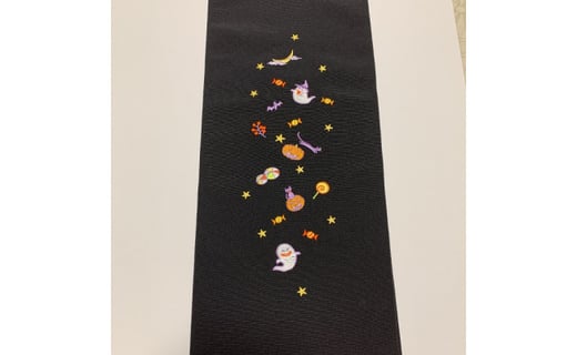 半衿　半襟　黒　ハロウィン　刺繍