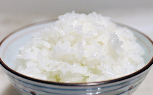 ツヤのある炊き上がり。お米の美味しさが存分に味わえます。