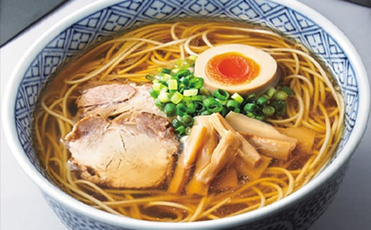 「棒状長崎あごだし入り醤油拉麺」※調理例
長崎県産の焼あごが醸し出す上品な旨味、深みのあるスープ。