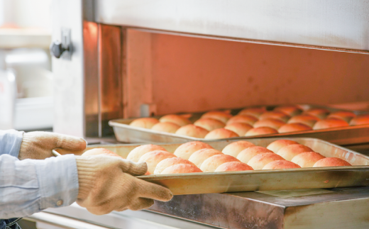 季節のお楽しみパン×1個は着いてからのお楽しみ！