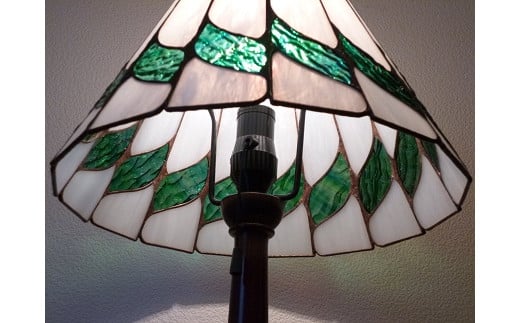 ステンドグラス テーブルスタンド「緑風」楢材漆塗り ランプ台 インテリア