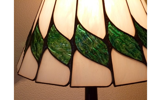 ステンドグラス テーブルスタンド「緑風」楢材漆塗り ランプ台 インテリア