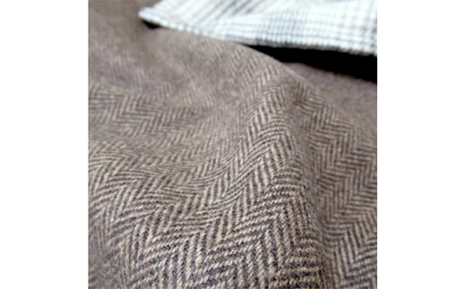 あったかくて洗える毛布羽織るタイプ カシミヤ20% ヘリンボン CSS－2(約70×180cm)[1062] 258094 - 大阪府泉大津市