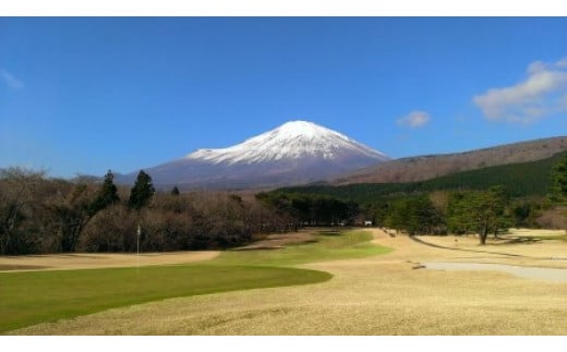 静岡県小山町のふるさと納税 Y9富士篭坂３６ゴルフクラブプレー利用券 ２０枚