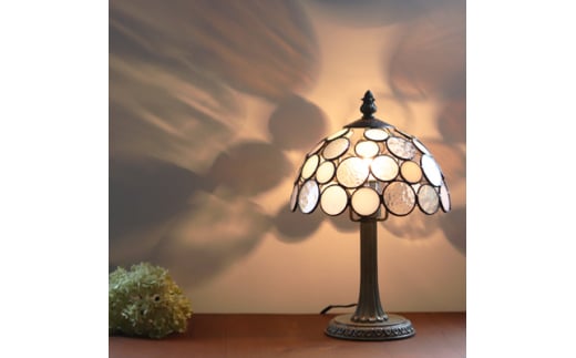 Nijiiro Lamp のステンドグラスのテーブルランプ ニジイロボウル ホワイト【1219644】 734485 - 愛知県瀬戸市