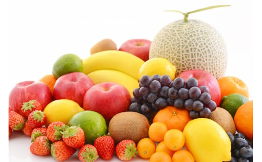 季節ごとに仕入れた旬の果物を使用したジャムが２本＋定番の人気ジャムが３本入ります！