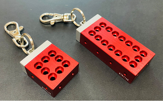 [№5720-7031]0139町工場職人がつくる､アルミ製ブロック型キーホルダー レッド 714893 - 埼玉県和光市