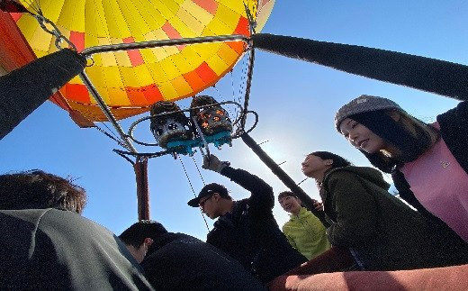 約20~30mに浮上しお子様からご高齢者の方まで熱気球独特な「ふわり体験」をお楽しみ頂けます。