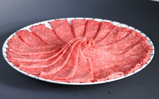 佐賀牛は、目にも鮮やかな肉質と艶サシで旨味が凝縮されています。