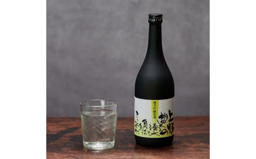 上勝産の棚田米100％と山の湧水で仕込んだ純米吟醸原酒。