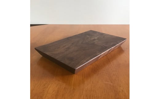 ウォールナット材一枚板のカッティングボード・まな板 25cm